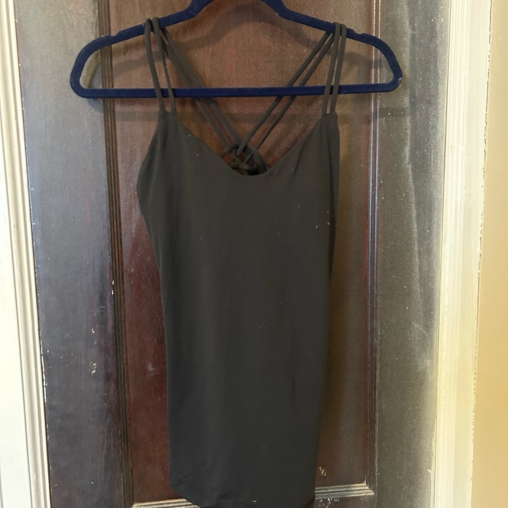 Black lululemon tank top discontinued size 4